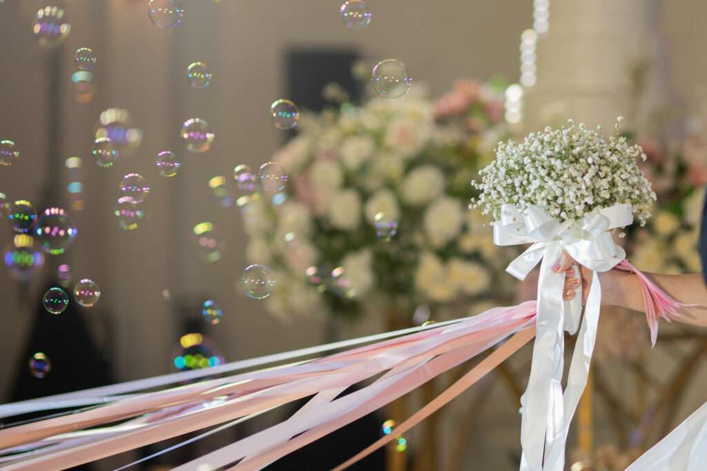 Des flacons de bulles de savon pour ajouter une touche originale à votre mariage