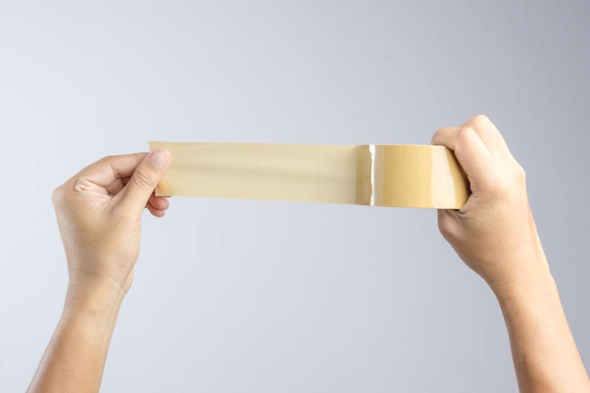 Ruban adhésif pour la peau: Astuces pour son utilisation sous votre robe de mariée