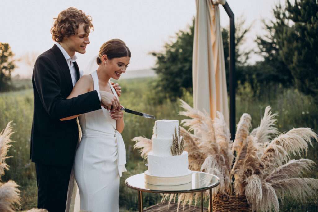 Élégance Rustique : Décoration Mariage avec Flore Séchée et Pampa